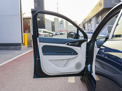 2023款 401km标准续航 豪华型 磷酸铁锂