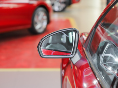 2023款 300TSI 两驱满月版