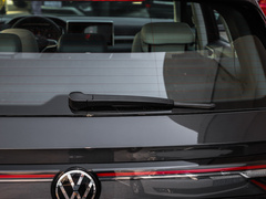 2023款 300TSI 两驱满月版