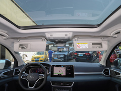 2023款 300TSI 两驱满月版