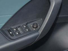 2023款 300TSI 两驱满月版