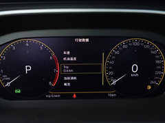 2023款 300TSI 两驱满月版