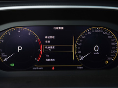 2023款 300TSI 两驱满月版