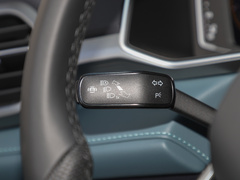 2023款 300TSI 两驱满月版