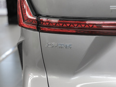 2023款 2.0T 两驱越享版