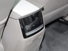 2023款 2.0T 两驱越享版