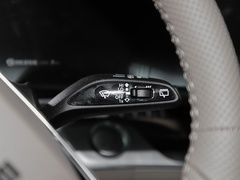 2023款 2.0T 两驱越享版
