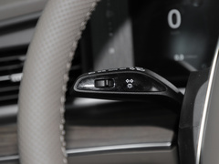 2023款 2.0T 两驱越享版