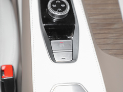 2023款 2.0T 两驱越享版