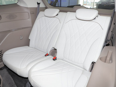 2023款 2.0T 两驱越享版