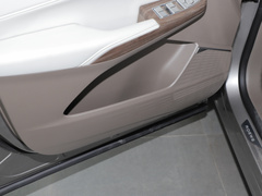 2023款 2.0T 两驱越享版