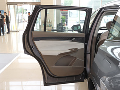 2023款 2.0T 两驱越享版