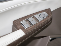 2023款 2.0T 两驱越享版