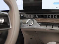2023款 2.0T 两驱越享版