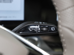 2023款 2.0T 两驱越享版