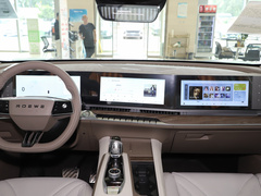 2023款 2.0T 四驱尊享版