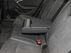 奥迪A6 旅行版 2024款 Avant 先锋派 45 TFSI 臻选动感型