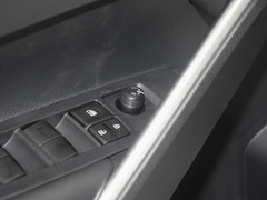2023款 2.0L CVT领先版