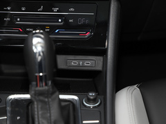 2023款 300TSI DSG尊行版