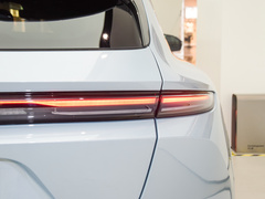 2023款 75kWh Touring