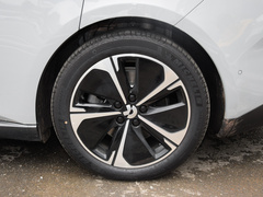 2023款 75kWh Touring