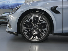 2023款 冠军版 550km 精英型