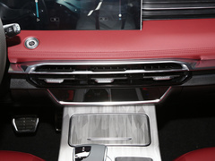 2025款 1.5T 豪华版 5座