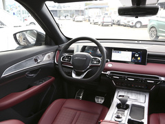 2025款 1.5T 豪华版 5座