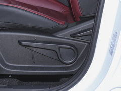 2023款 1.5T 手动自强 7座