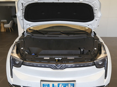 2022款 哪吒U-Ⅱ 610 尊享版