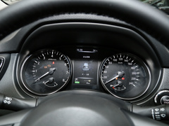 2022款 改款 2.0L 两驱智联臻享版