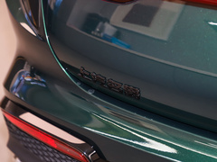 2023款 2.0T 自动Trophy+激擎耀世版