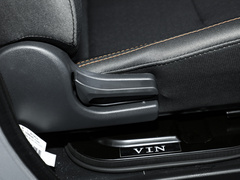 2023款 六座1.6L 手动基本型 