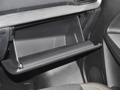 2023款 六座1.6L 手动基本型 