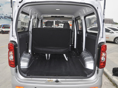 2023款 六座1.6L 手动基本型 