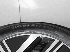 2023款 300TSI DSG超越版 
