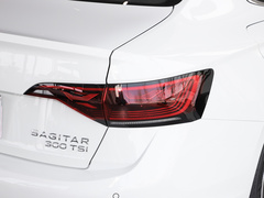 2023款 300TSI DSG超越版 
