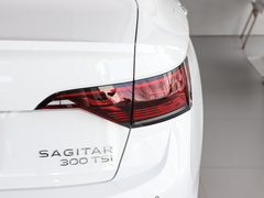 2023款 300TSI DSG超越版 