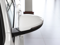 2023款 300TSI DSG超越版 