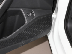 2023款 300TSI DSG超越版 