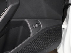 2023款 300TSI DSG超越版 