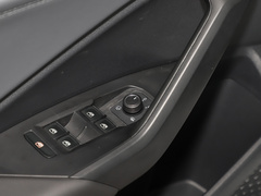 2023款 300TSI DSG超越版 