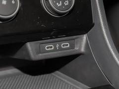 2023款 300TSI DSG超越版 