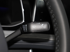 2023款 300TSI DSG超越版 