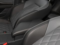 2023款 300TSI DSG超越版 