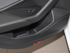 2023款 300TSI DSG超越版 