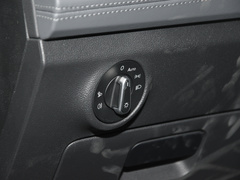 2023款 300TSI DSG超越版 