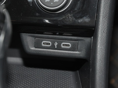 2023款 300TSI DSG超越版 