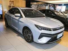 2023款 1.5T 自动尊贵型