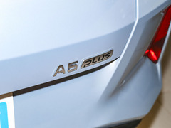 2023款 1.5T 自动尊贵型